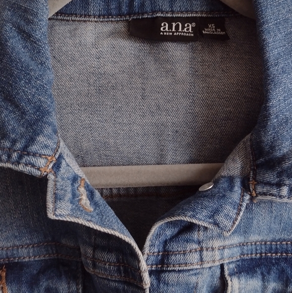 Blue Jean Jacket a.n.a Womens XS Stretch Classic - Picture 3 of 10